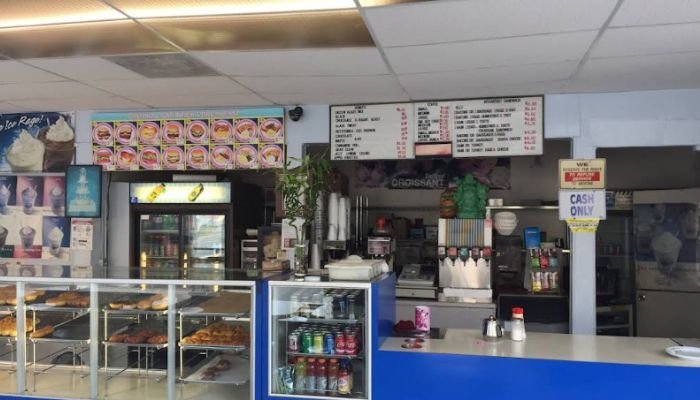 Colonial Bakery in Long Beach
